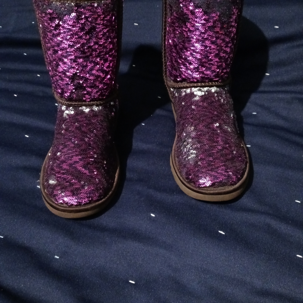 Like new Ugg Australia purple/silver boots size 7 1/2